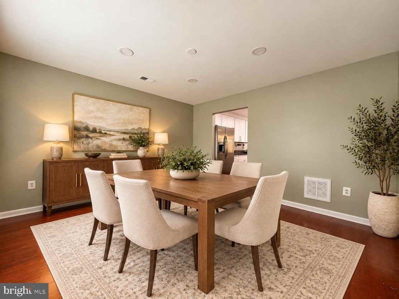 7962 Revenna Ln - Photo 4 of 42