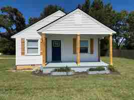 featured image of 1101 E Mason St