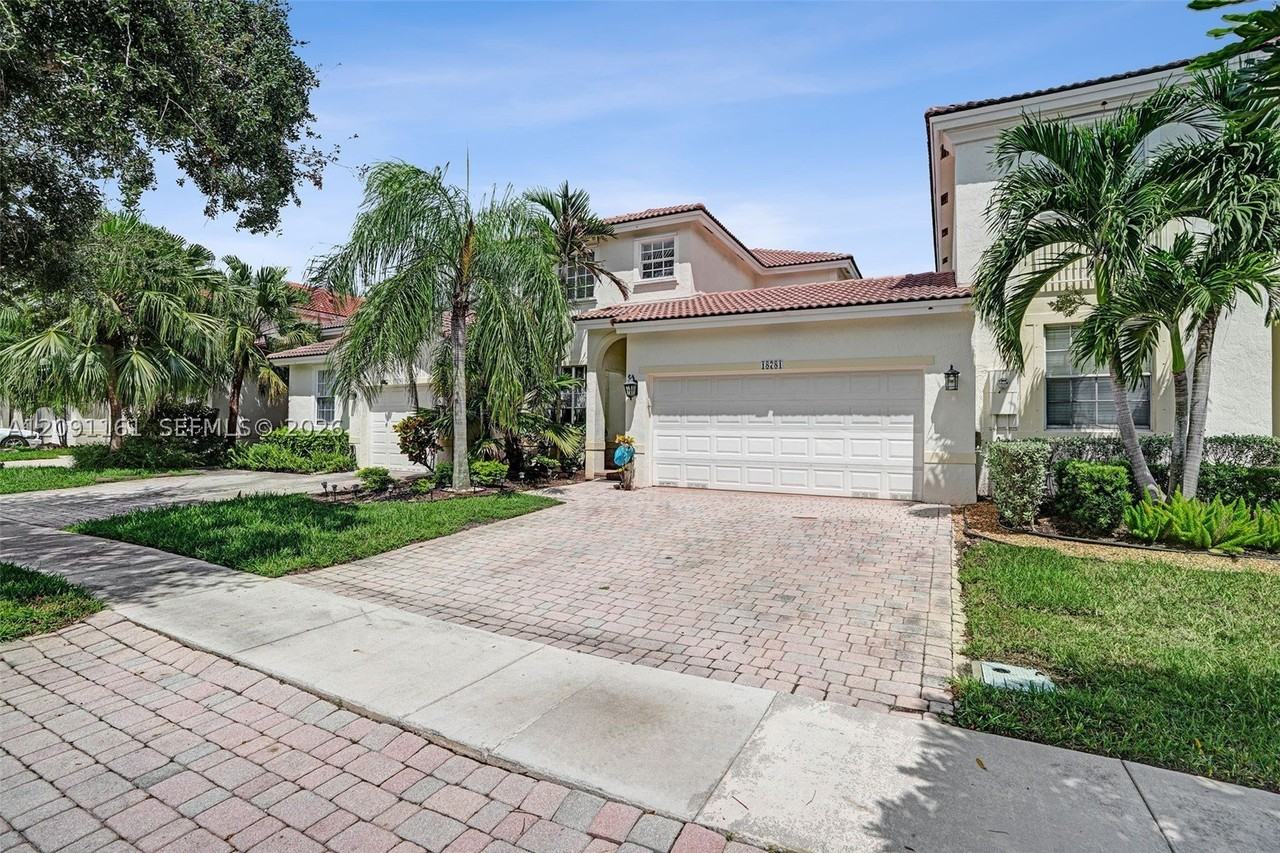 18781 Sw 28th Ct - Photo 3 of 49