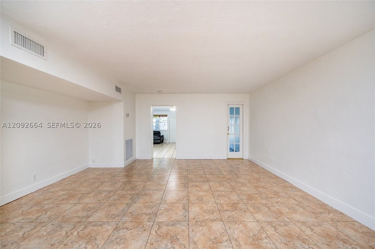 1345 W 71st St - Photo 4 of 23
