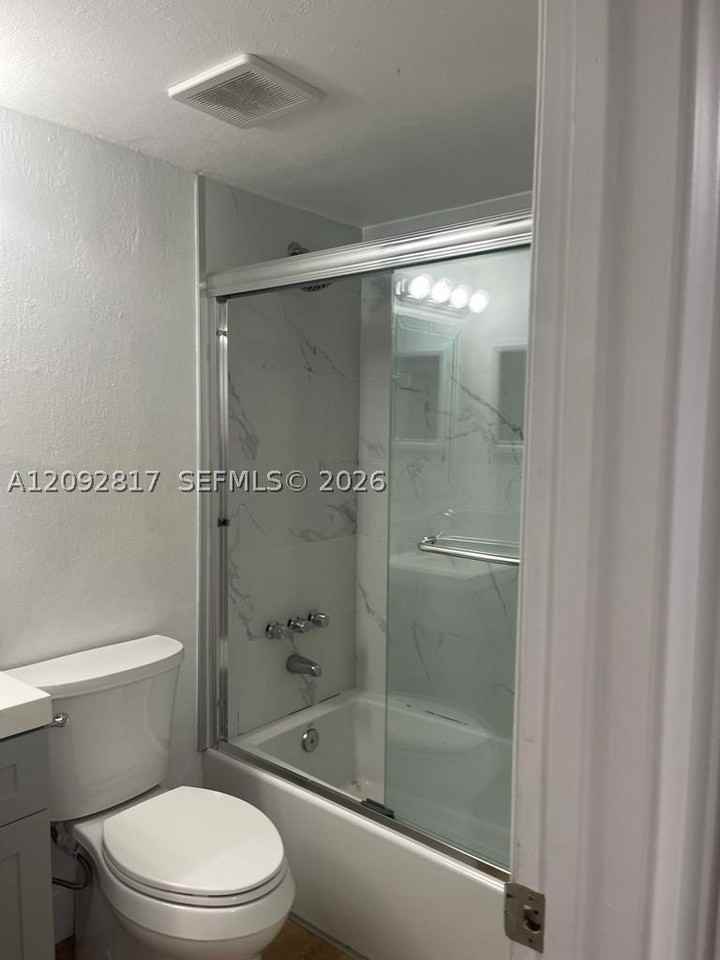136 Nw 91st Ave #202 - Photo 5 of 19