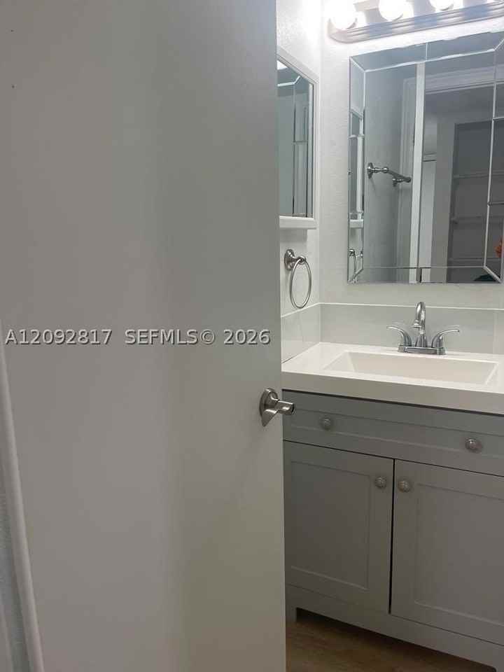136 Nw 91st Ave #202 - Photo 6 of 19