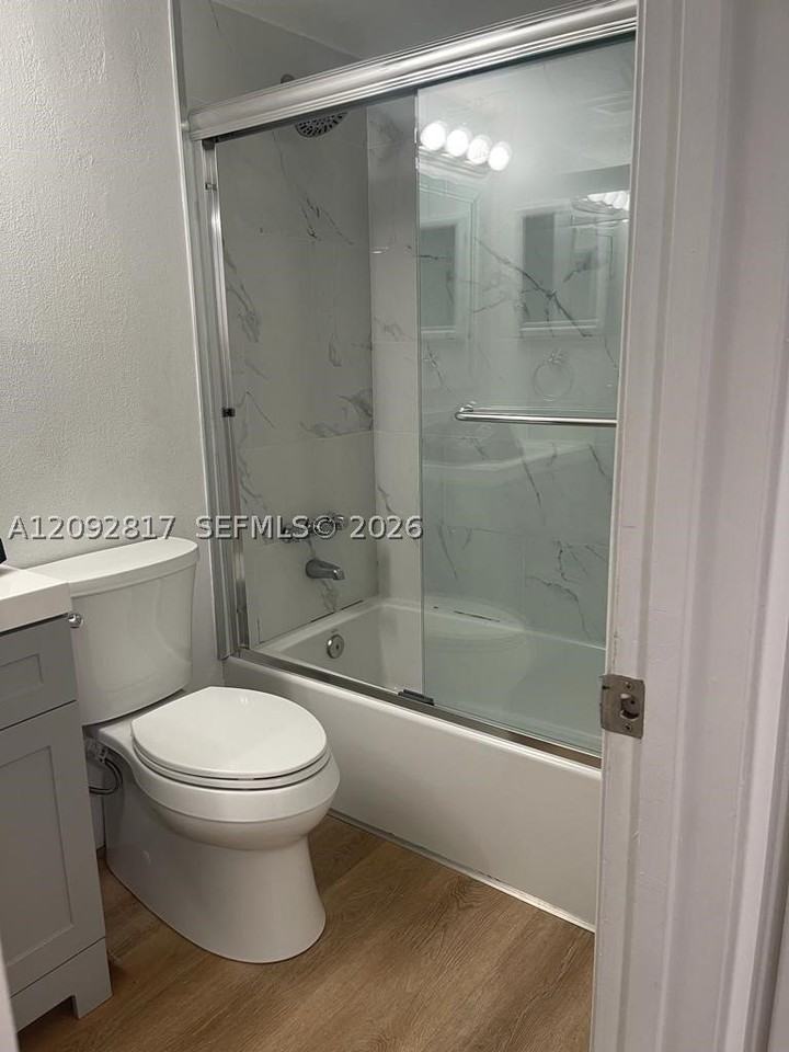 136 Nw 91st Ave #202 - Photo 7 of 19