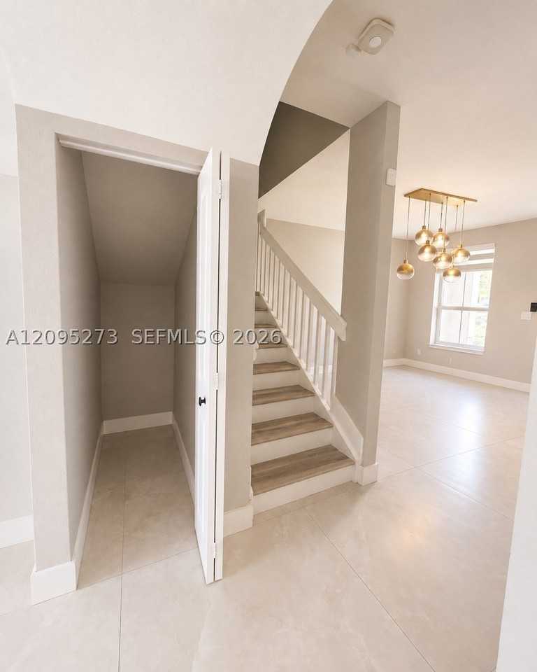 14753 Sw 25th St - Photo 7 of 32