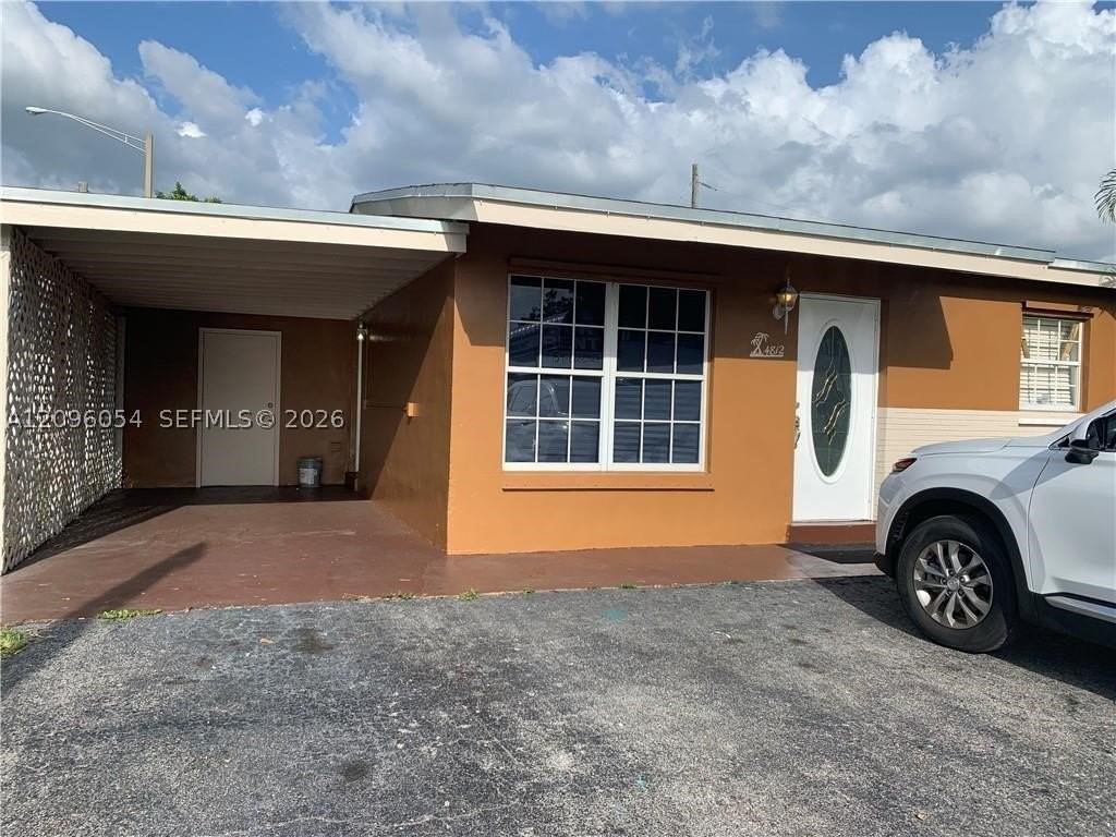 4812 Sw 45th Ave - Photo 3 of 23
