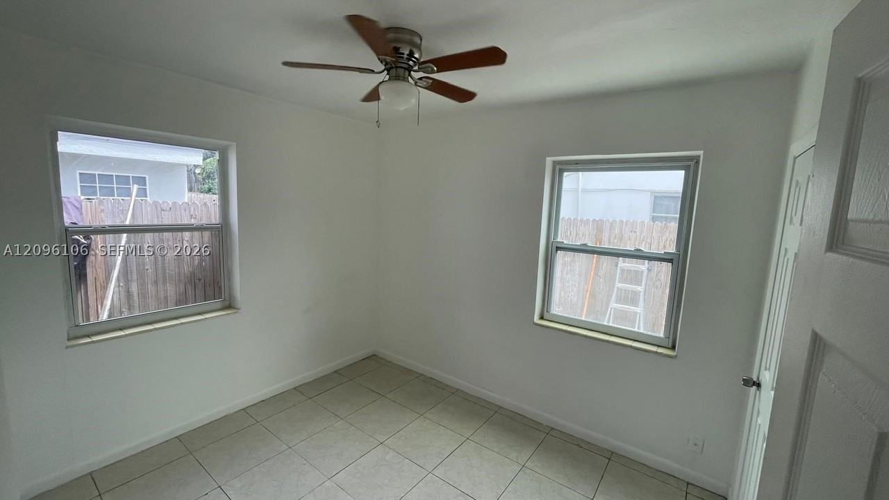 1420 Nw 2nd Ave #1 - Photo 5 of 14