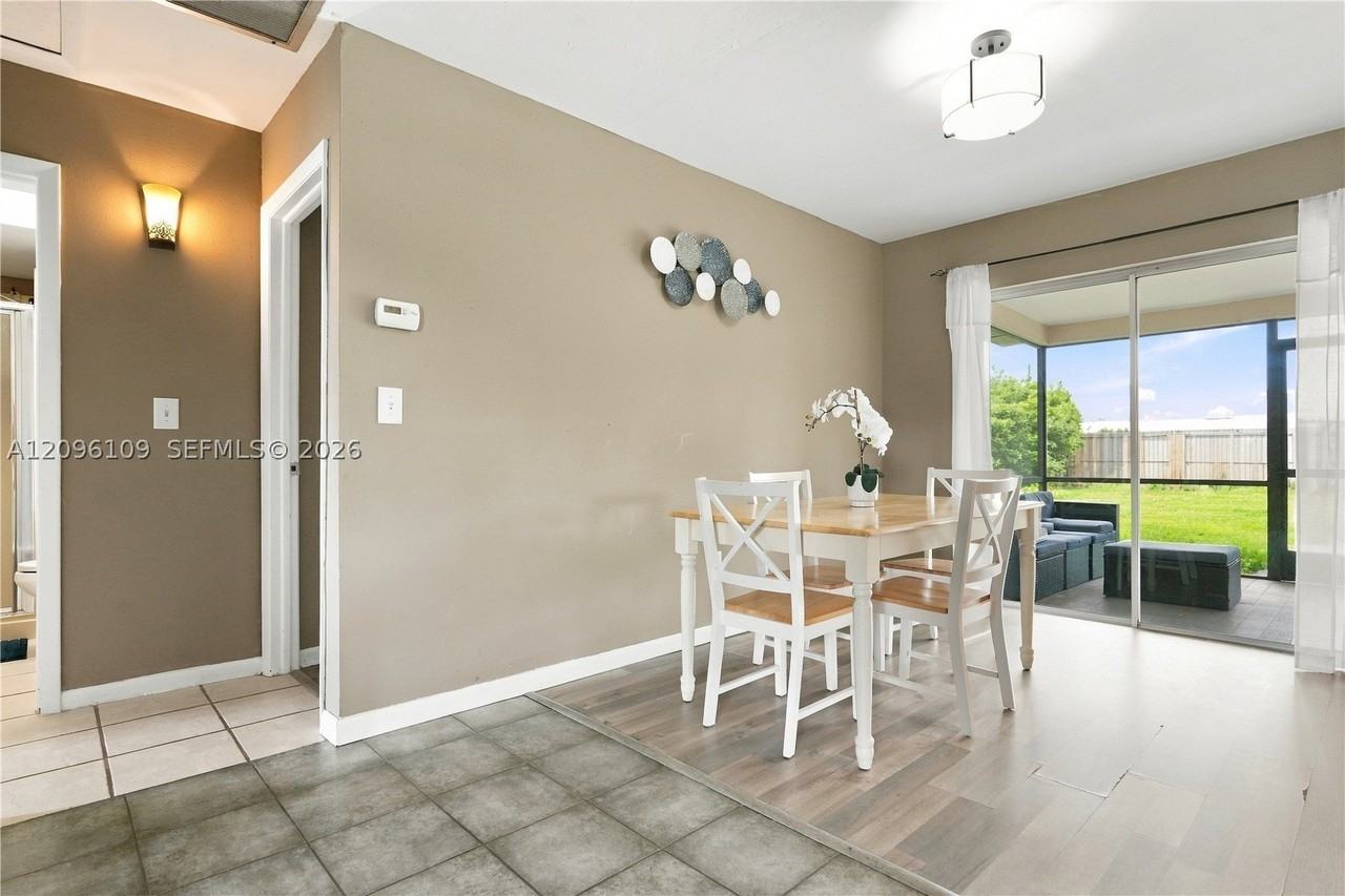 3017 Sw Santa Barbara Pl #3017 - Photo 5 of 17