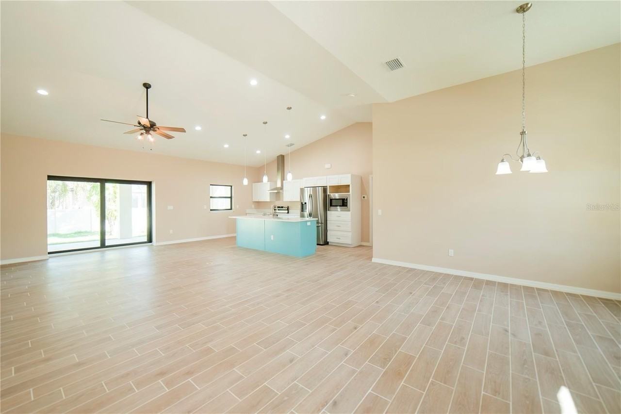 9408 Portillo Ave - Photo 3 of 21