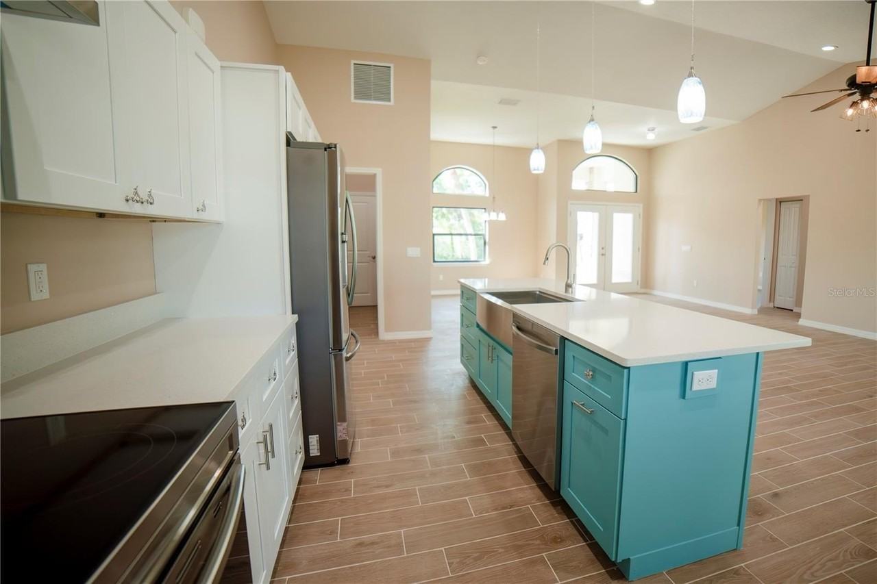 9408 Portillo Ave - Photo 6 of 21
