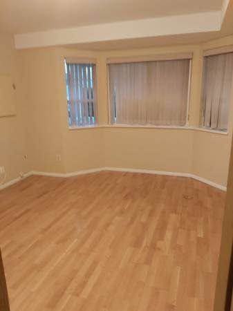 9407 161 Street - Photo 5 of 11