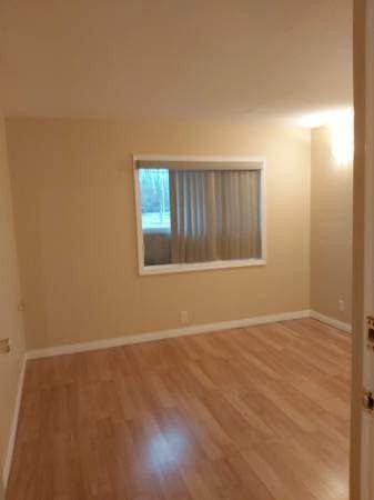9407 161 Street - Photo 4 of 11