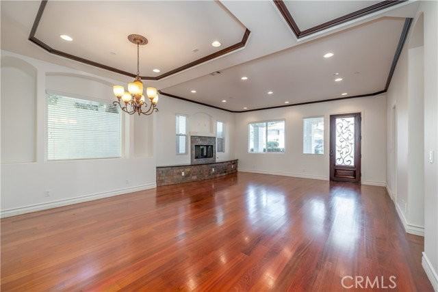 2402 Ives Ln - Photo 4 of 8