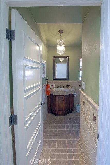 408 6th St - Photo 6 of 8