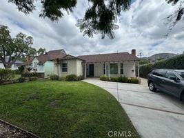 featured image of 2712 Canada Blvd