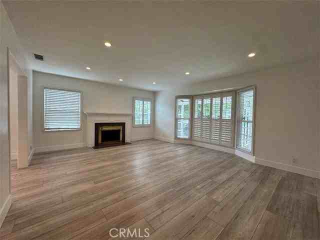 2712 Canada Blvd - Photo 2 of 8