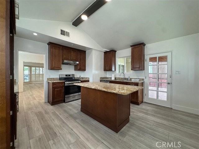 2712 Canada Blvd - Photo 5 of 8