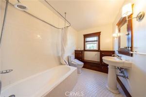 featured image of 135 N San Marino Ave