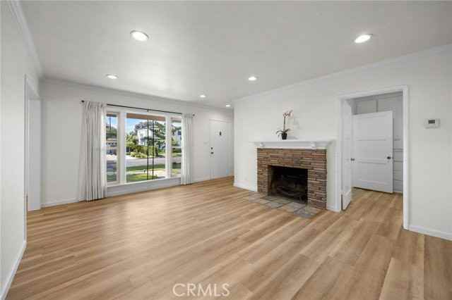 109 W Woodruff Ave - Photo 5 of 8