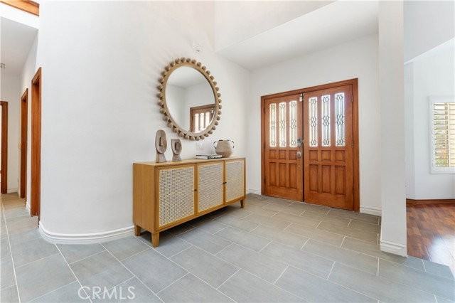 1011 Rodeo Rd - Photo 2 of 8