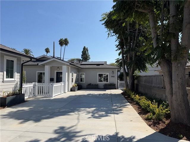 190 S Meridith Ave - Photo 2 of 8