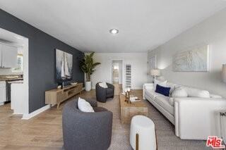 643 Pacific St #4 - Photo 5 of 8