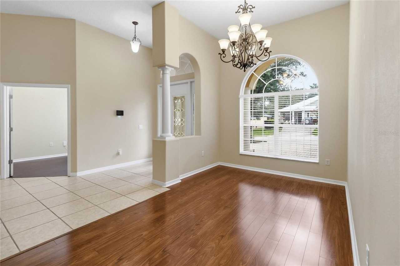513 Parkside Pointe Blvd - Photo 4 of 50