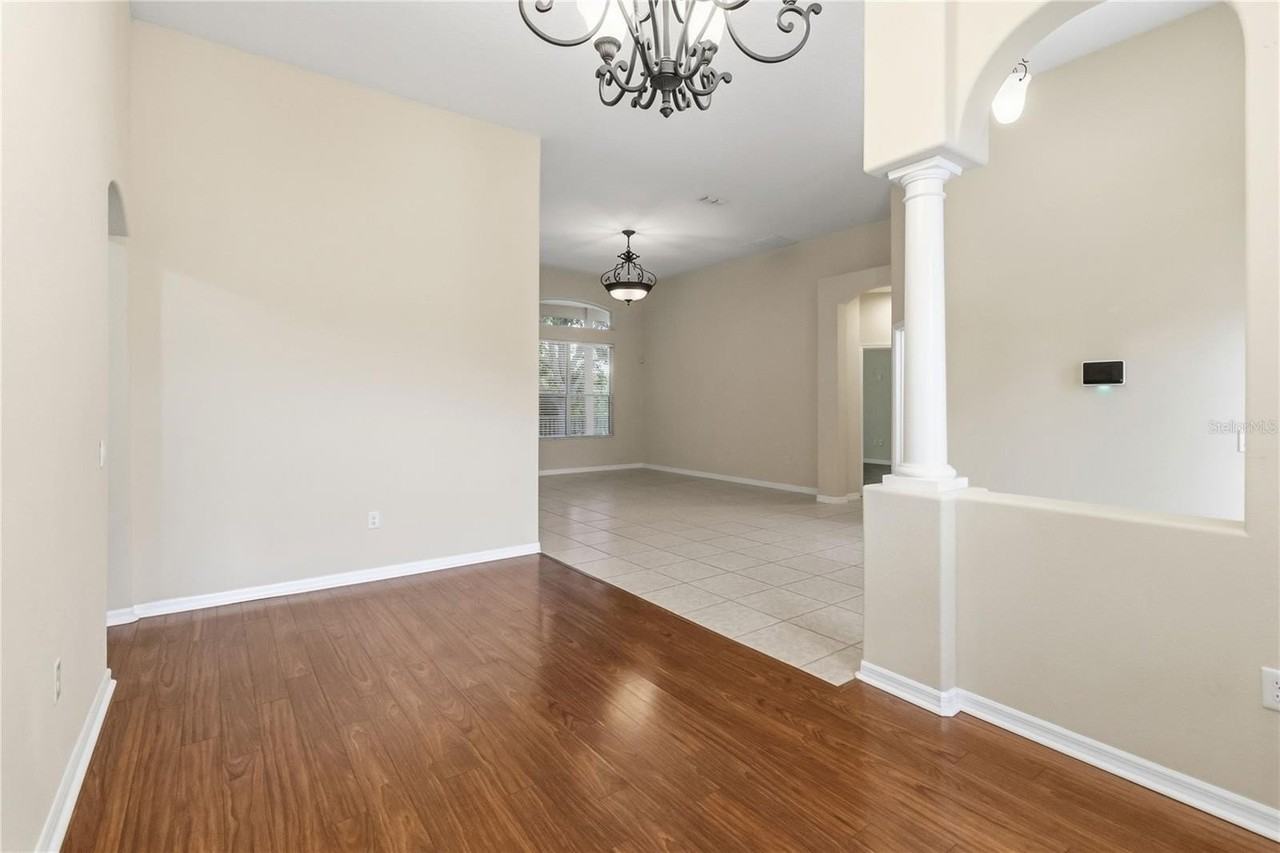 513 Parkside Pointe Blvd - Photo 5 of 50