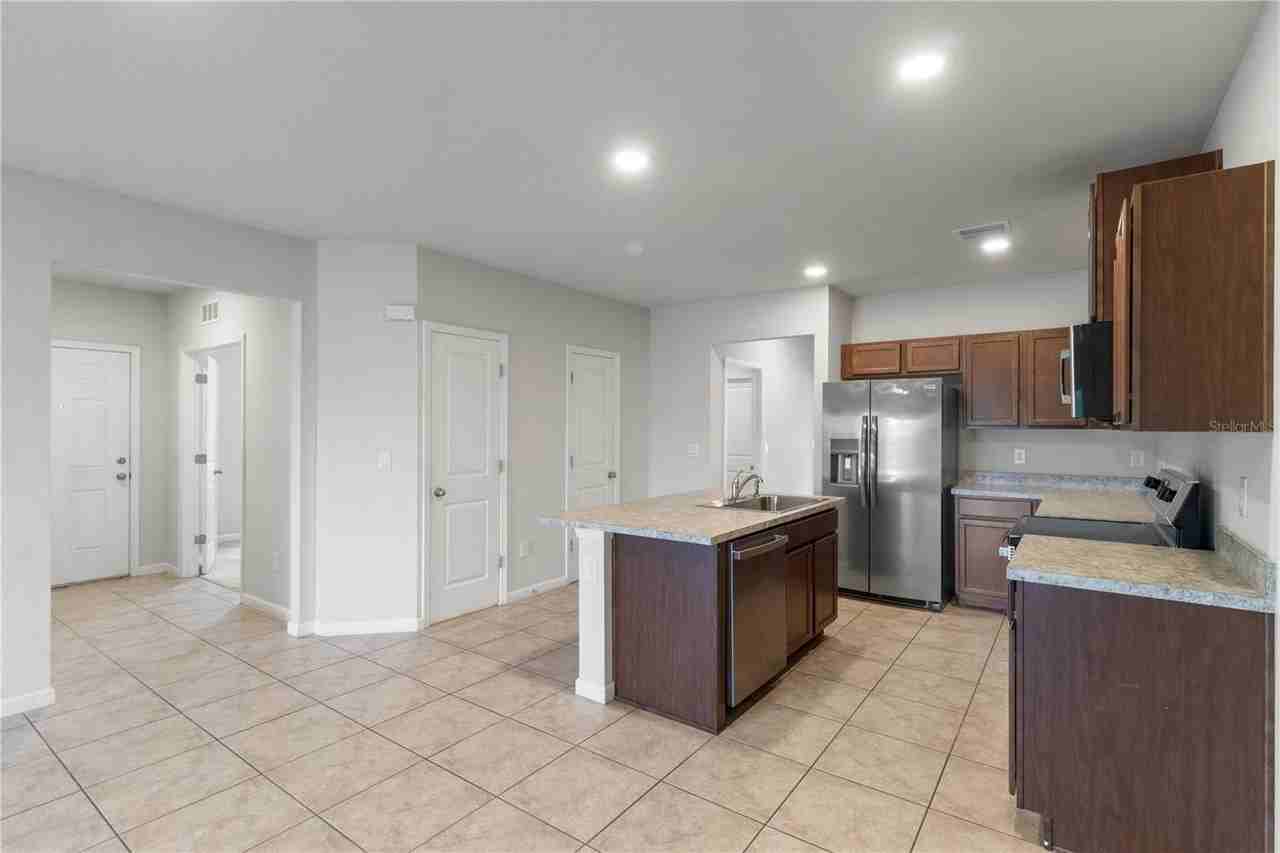 17993 Turning Leaf Cir - Photo 5 of 36