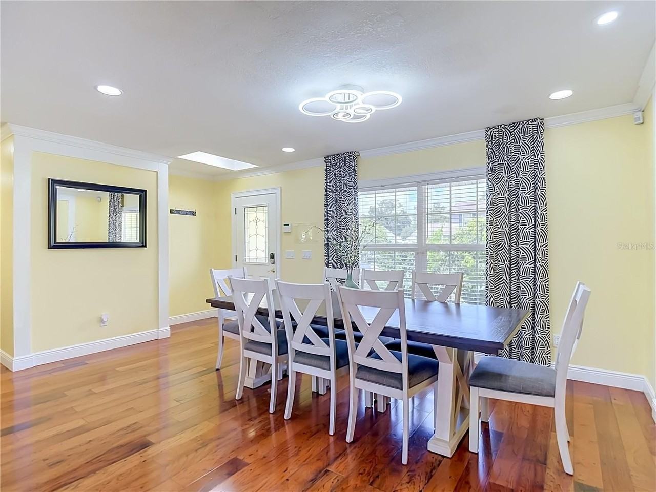 8261 Malvern Cir - Photo 6 of 46