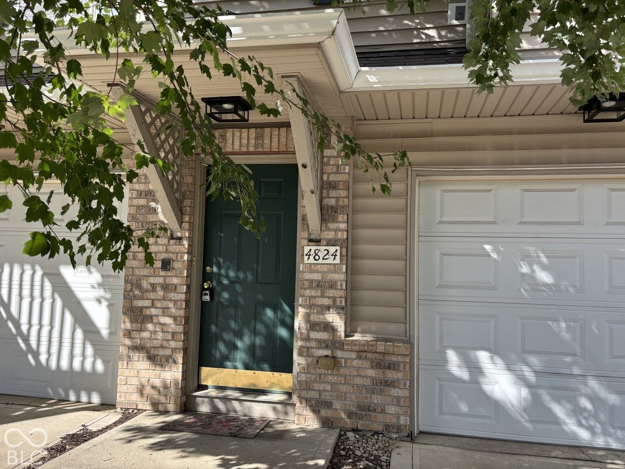 4824 Cavern Pl - Photo 2 of 12