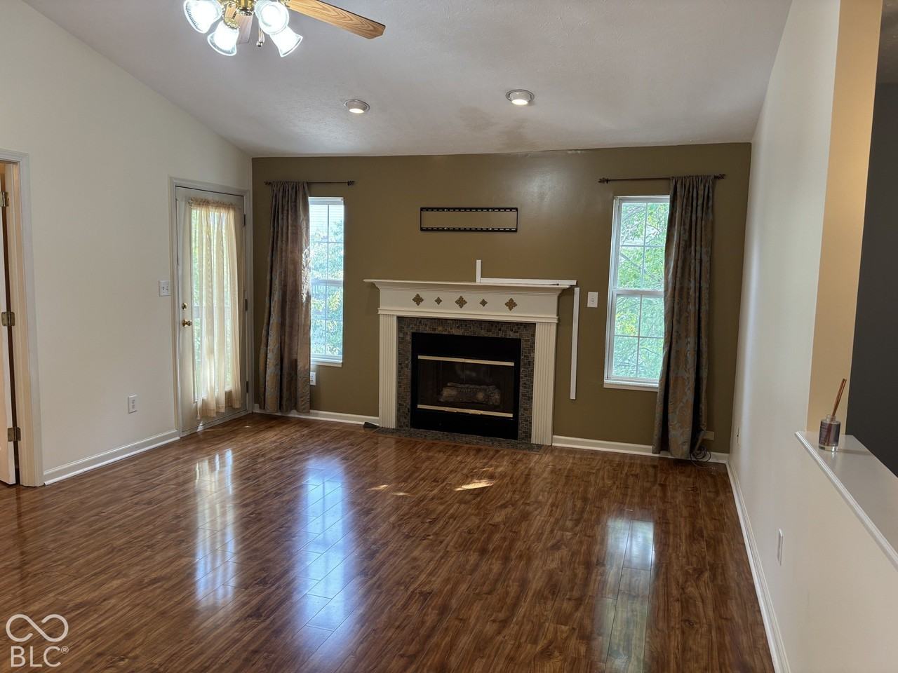 4824 Cavern Pl - Photo 3 of 12