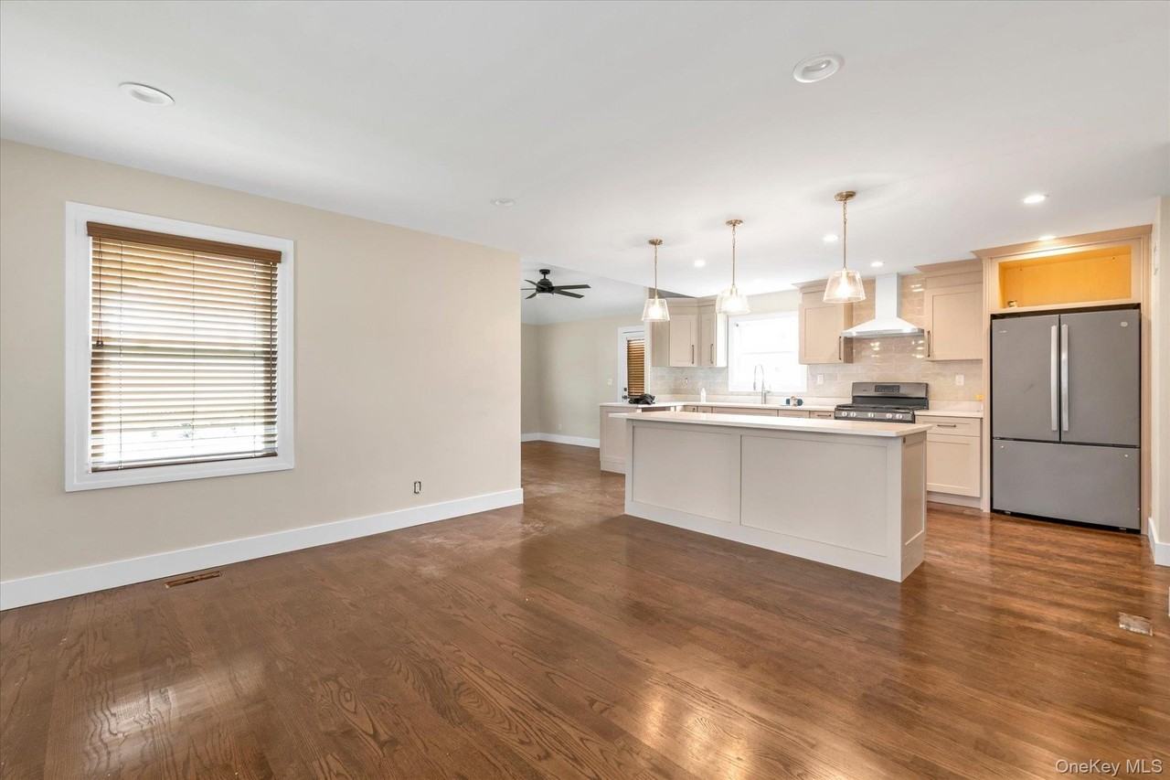 85 Clement St - Photo 4 of 20