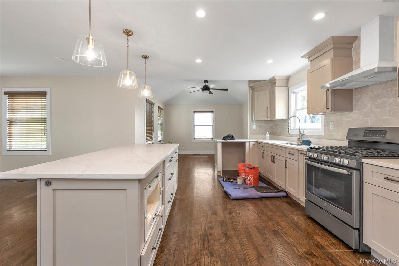 85 Clement St - Photo 6 of 20