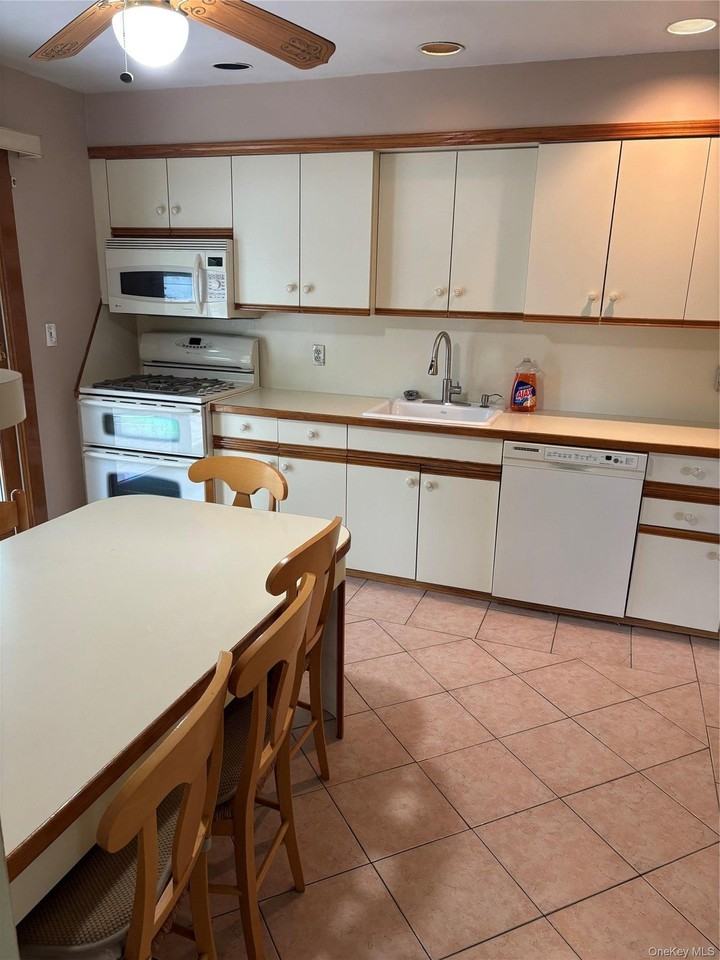 86 Hill Dr - Photo 6 of 19
