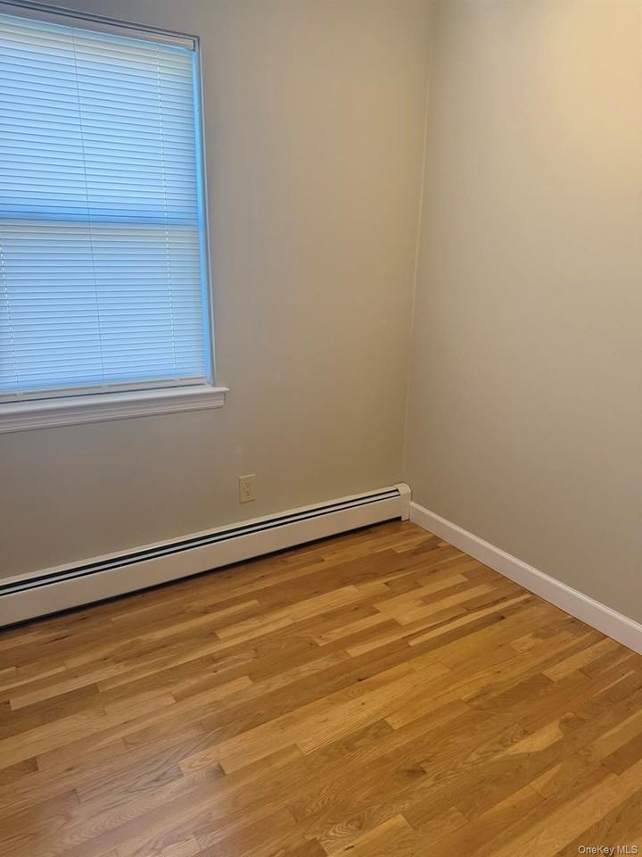 14447 28th Ave - Photo 6 of 14