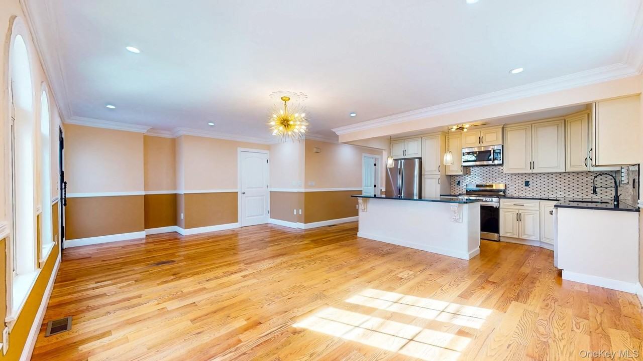11625 134th St #1stFL - Photo 4 of 13