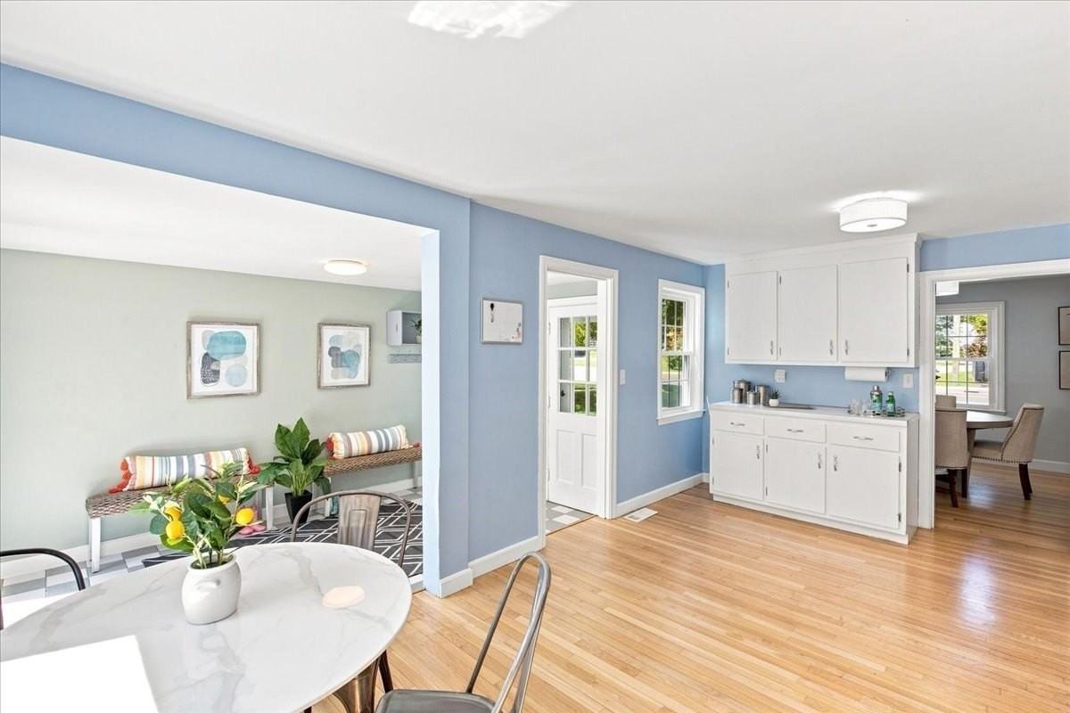 293 Main St - Photo 5 of 23