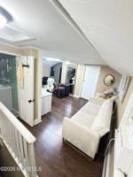 featured image of 427 Exchange Pl #2