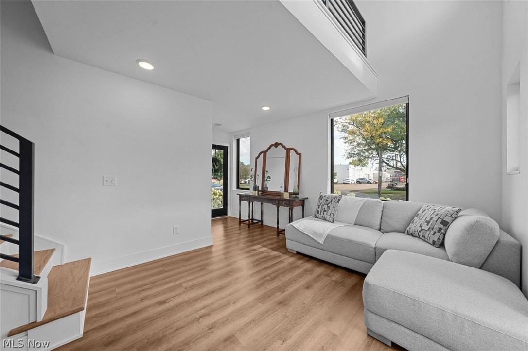 3416 Monroe Ave - Photo 6 of 41