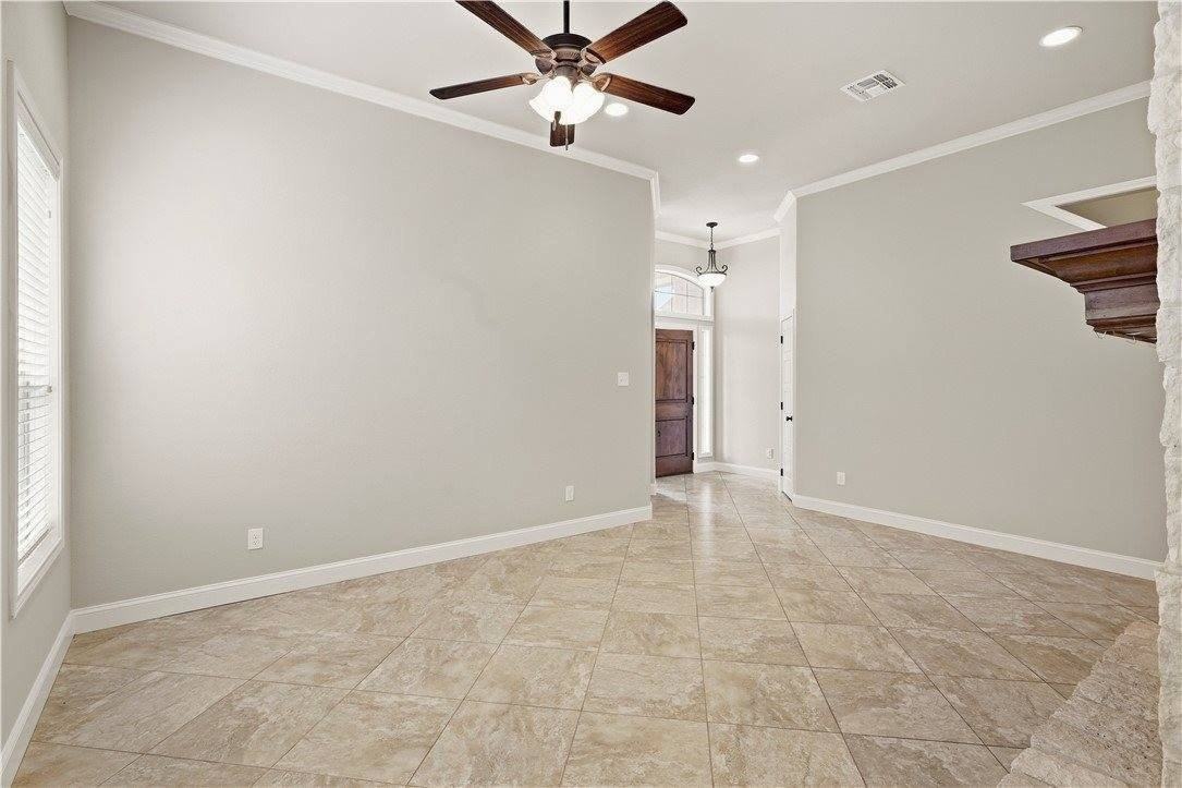 8209 Raintree Dr - Photo 4 of 29