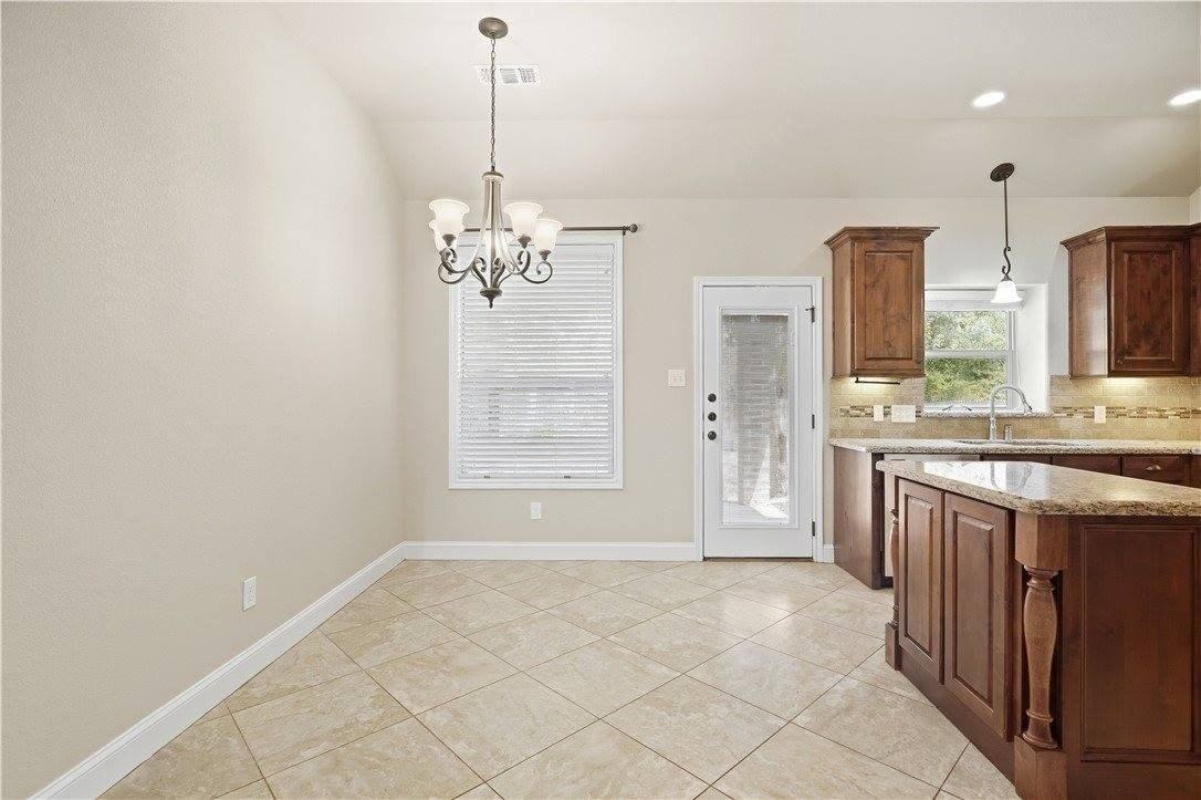 8209 Raintree Dr - Photo 7 of 29