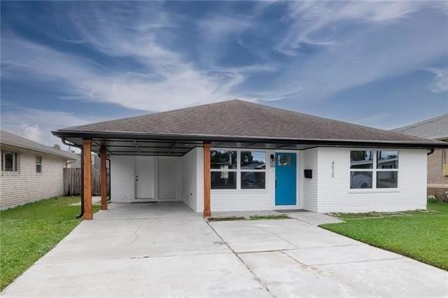4520 Newlands St - Photo 2 of 27