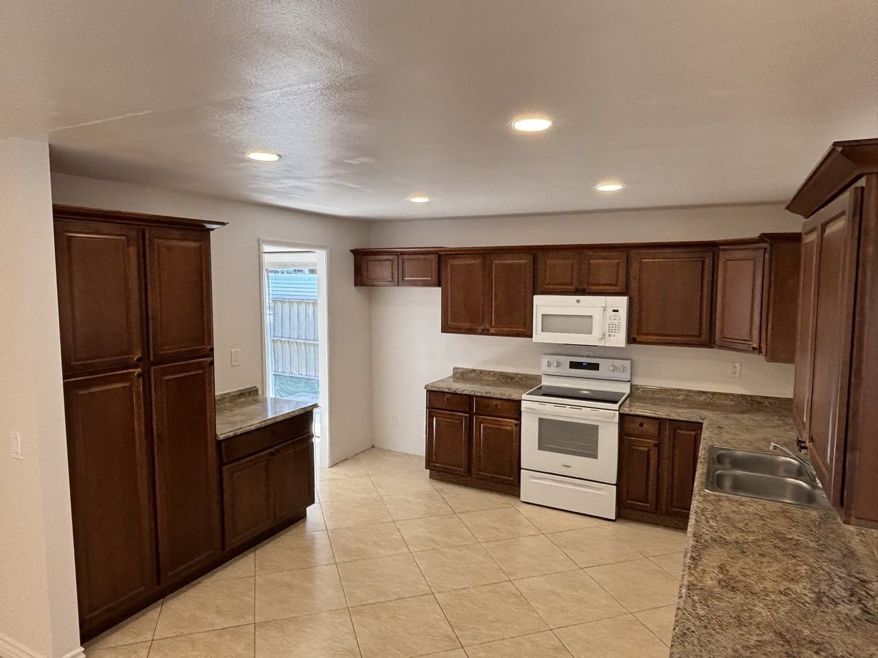 388 Hilltop Dr #NA - Photo 4 of 16