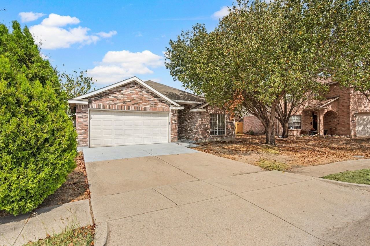 5509 Timber Ridge Ct - Photo 3 of 32
