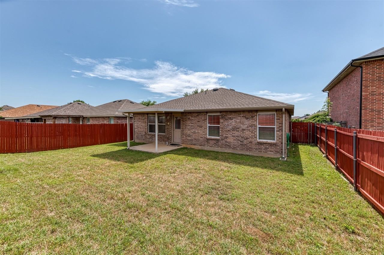9020 Noontide Dr - Photo 2 of 35