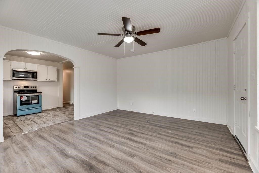 1915 Alaska Ave - Photo 5 of 16