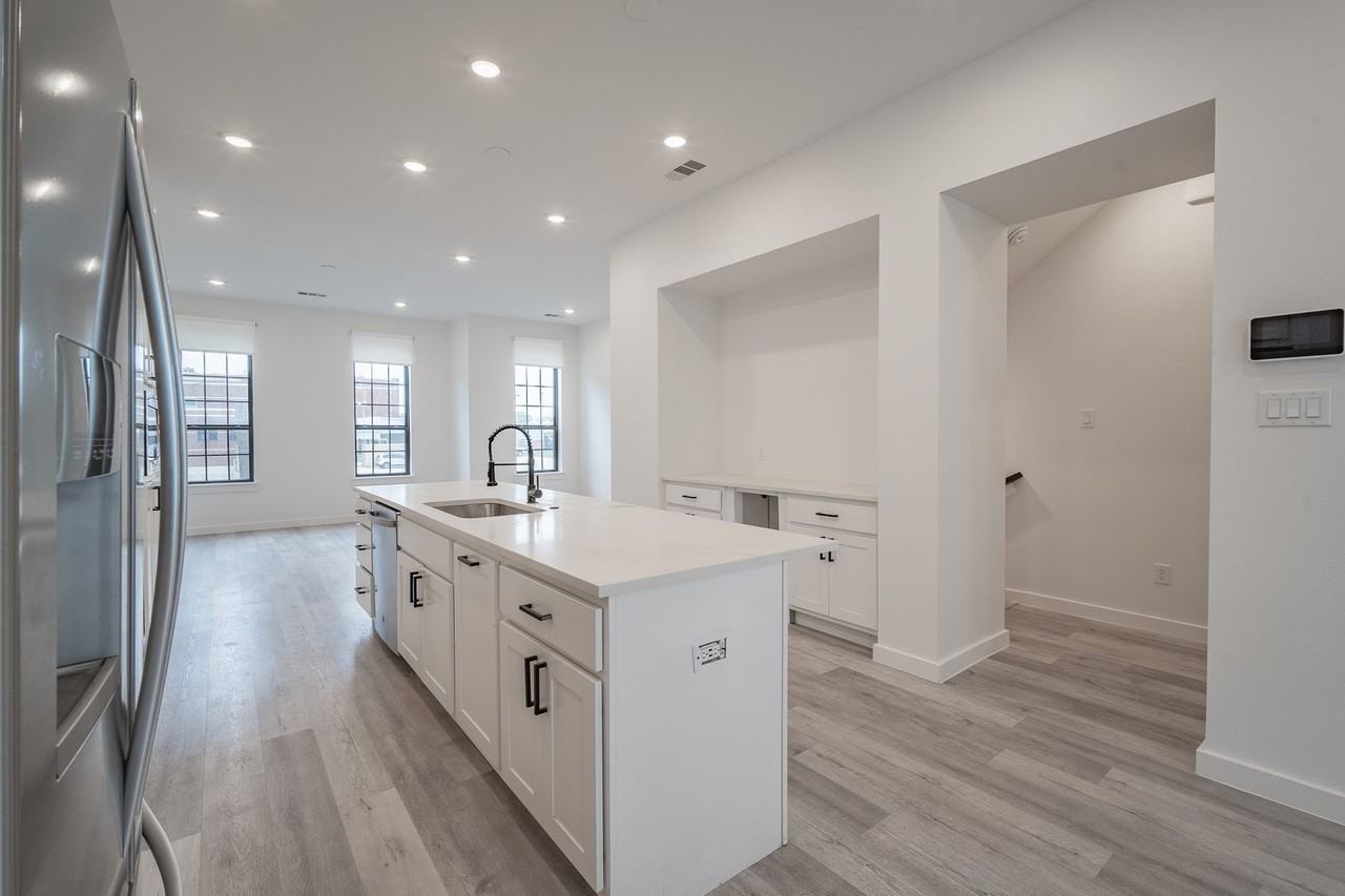4808 San Jacinto St #103 - Photo 7 of 30