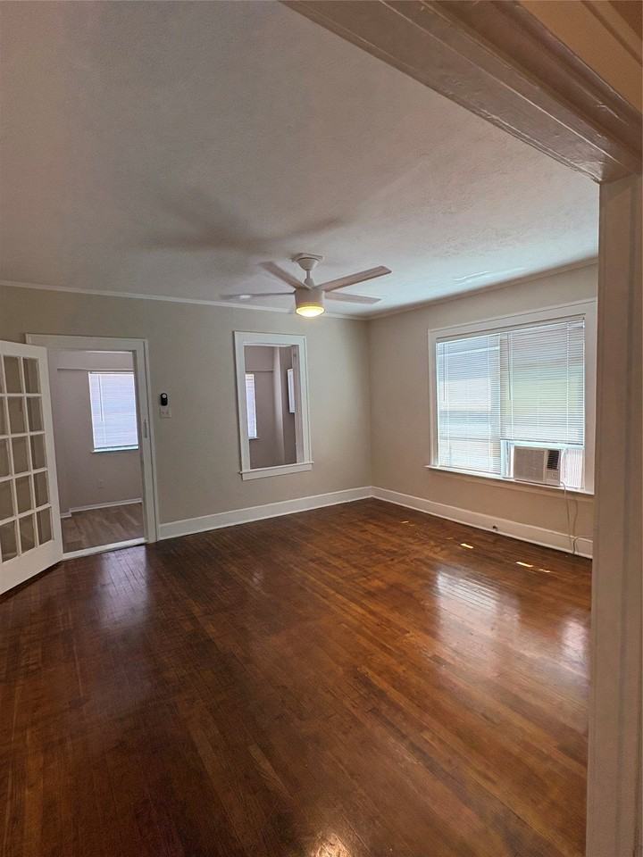 111 N Tyler St - Photo 2 of 8