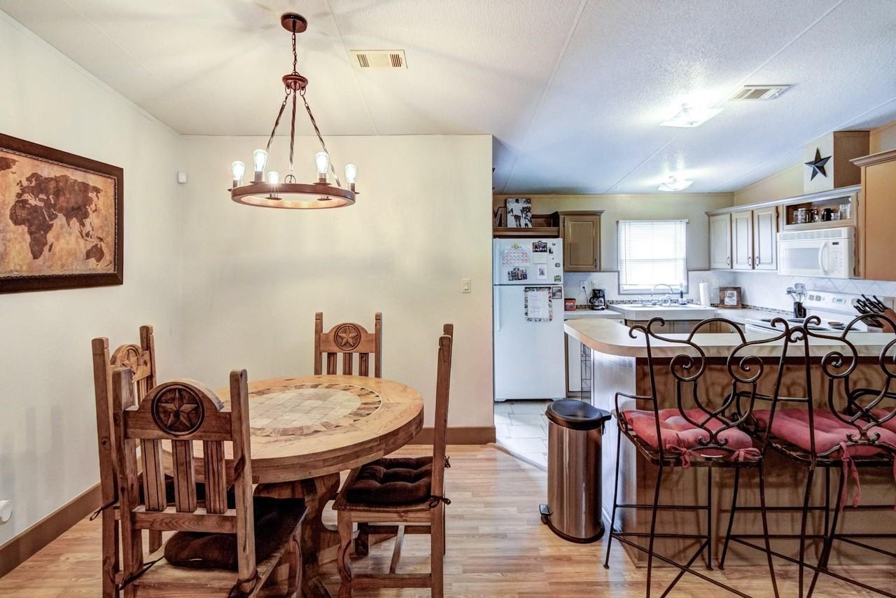 2620 Bryant St - Photo 3 of 12