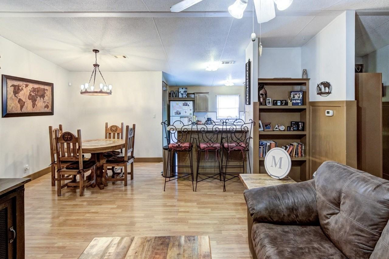 2620 Bryant St - Photo 4 of 12